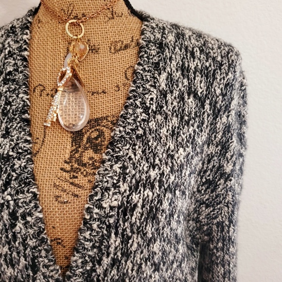 St. Michael U.K. - blk & wh knit - 4 buttons - Med. - Picture 2 of 7